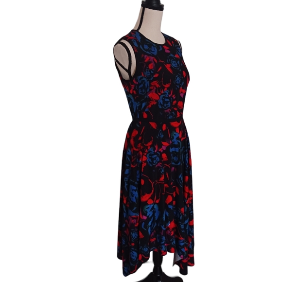 Hunter Bell Asymmetrical  Handkerchief Hem Floral Midi Dress - Picture 5 of 15